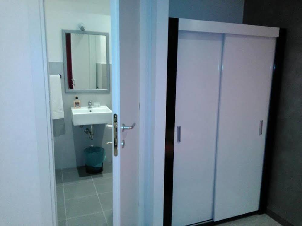 Enzo Luxury Rooms Rom Exteriör bild
