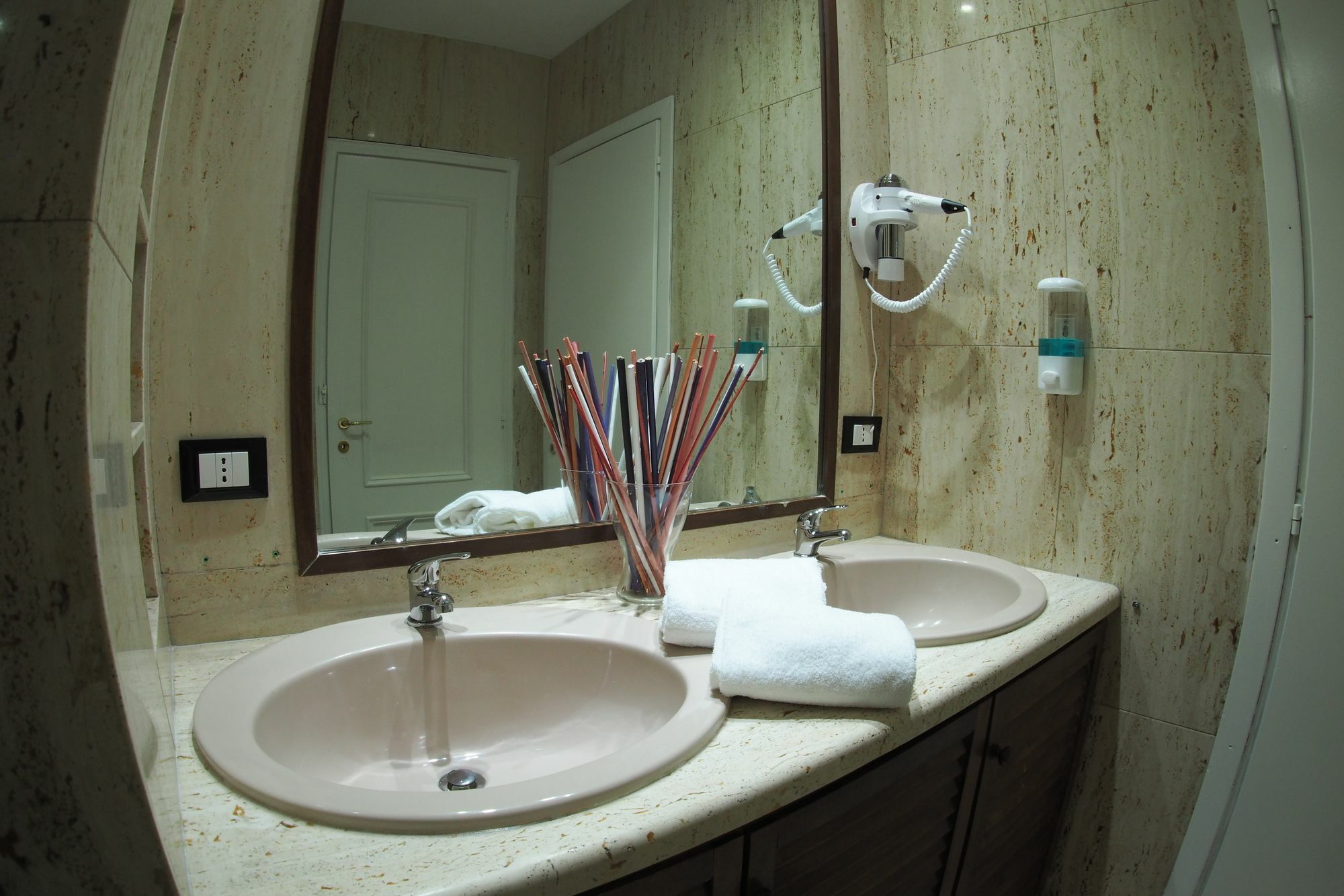 Enzo Luxury Rooms Rom Exteriör bild